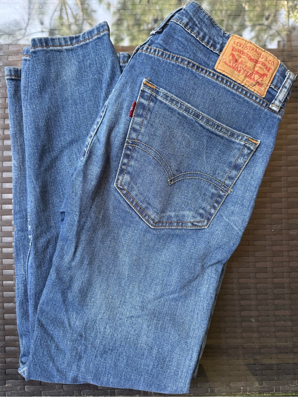 Levi's Straight-Leg Men's Jeans in Medium Blue Denim